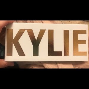 Kylie royal 🍑 palette